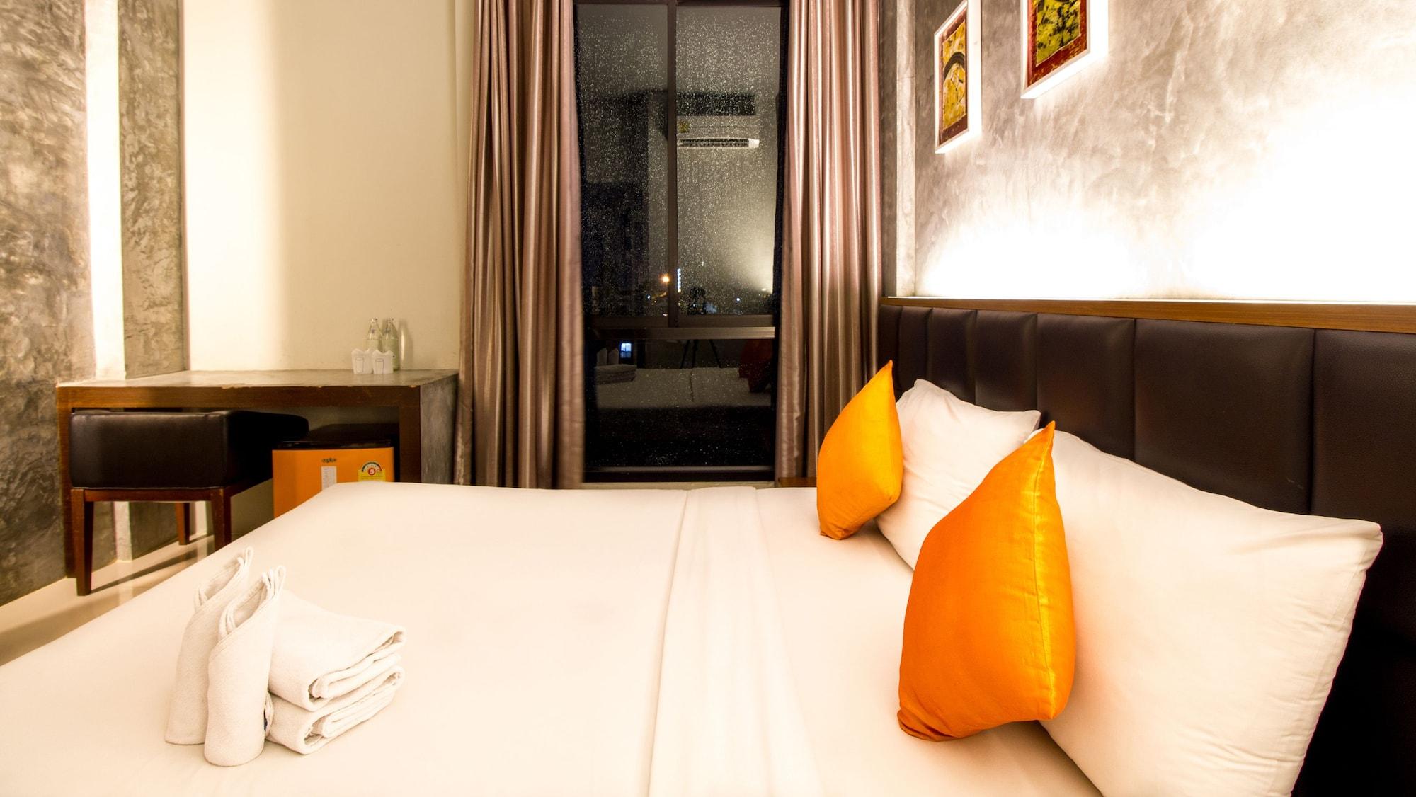 B2 Thippanate Boutique & Budget Hotel Chiang Mai Bagian luar foto