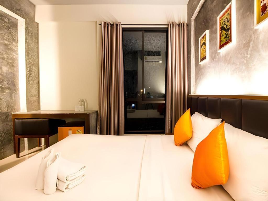 B2 Thippanate Boutique & Budget Hotel Chiang Mai Bagian luar foto